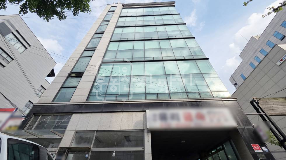 서울 서초구 양재동 무권리, 양재동카페거리 인근, 대로변, 4층 임대 월세 매물번호 34233 사진 1