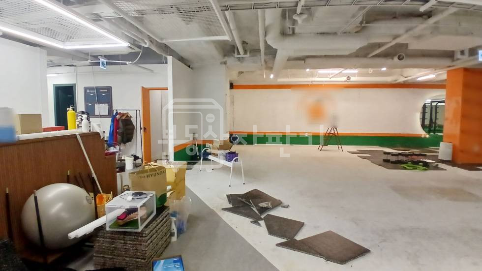 서울 강남구 대치동 무권리, 삼성역 9분, 코엑스 인근, 지하1층 임대 월세 매물번호 35671 사진 2