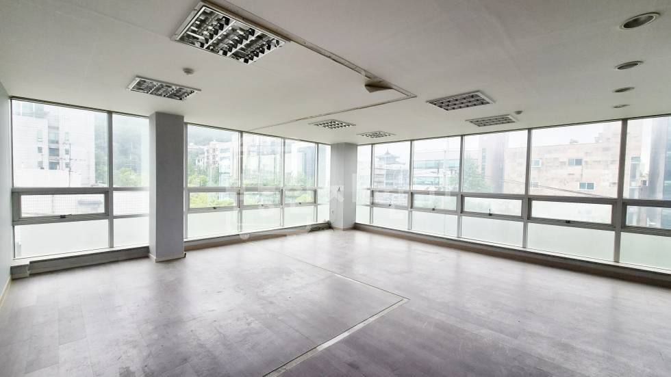 서울 강남구 개포동 무권리, 국악고교앞 사거리 인근, 대로변, 코너건물 4층 월세 매물번호 35729 사진 2