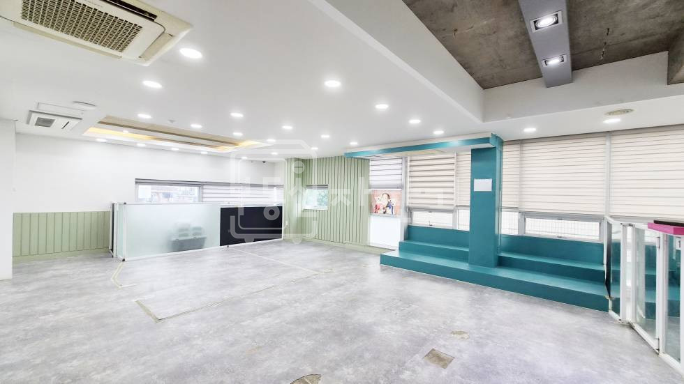 서울 강남구 개포동 무권리, 국악고교앞 사거리 인근, 대로변 , 코너건물 3층 월세 매물번호 30813 사진 4