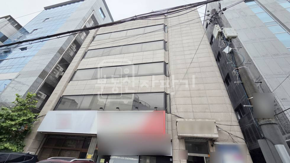 서울 서초구 양재동 무권리, 양재천카페거리, 2층 임대 월세 매물번호 35686 사진 1