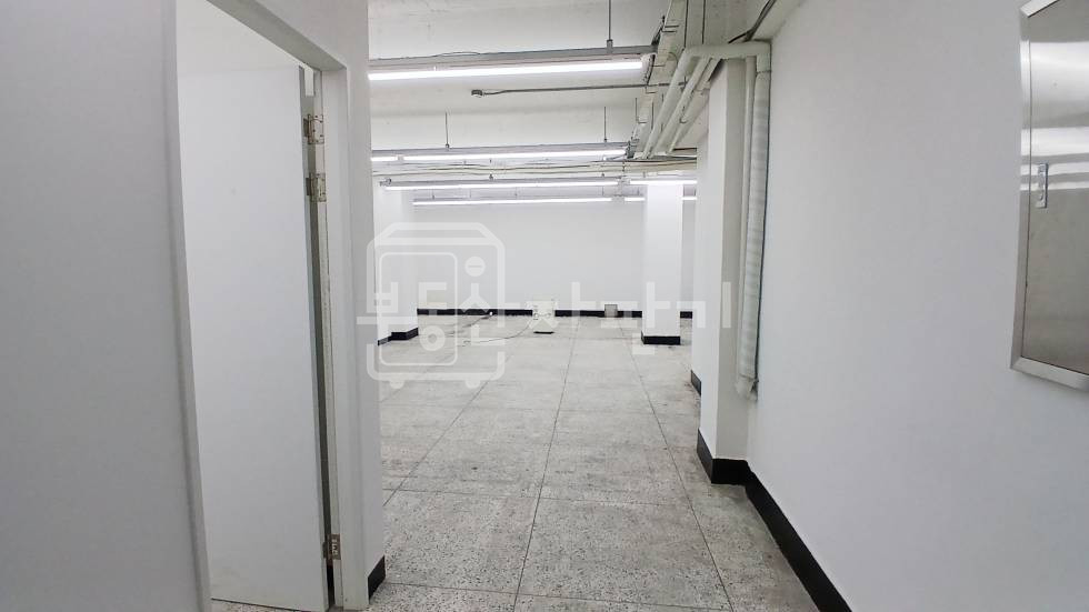 서울 서초구 양재동 무권리, 언남고등학교 인근 , 지하1층 임대 월세 매물번호 31849 사진 3