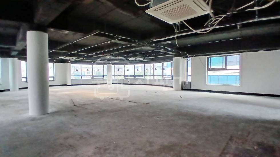서울 서초구 양재동 무권리, 언남고등학교 인근, 4층 임대 월세 매물번호 25406 사진 1