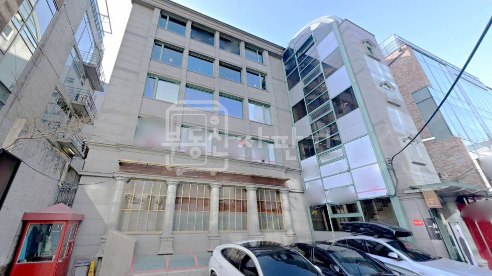 서울 강남구 청담동 역세권, 압구정로데오역 5분, 이면도로 1층 임대 월세 매물번호 35727 사진 1