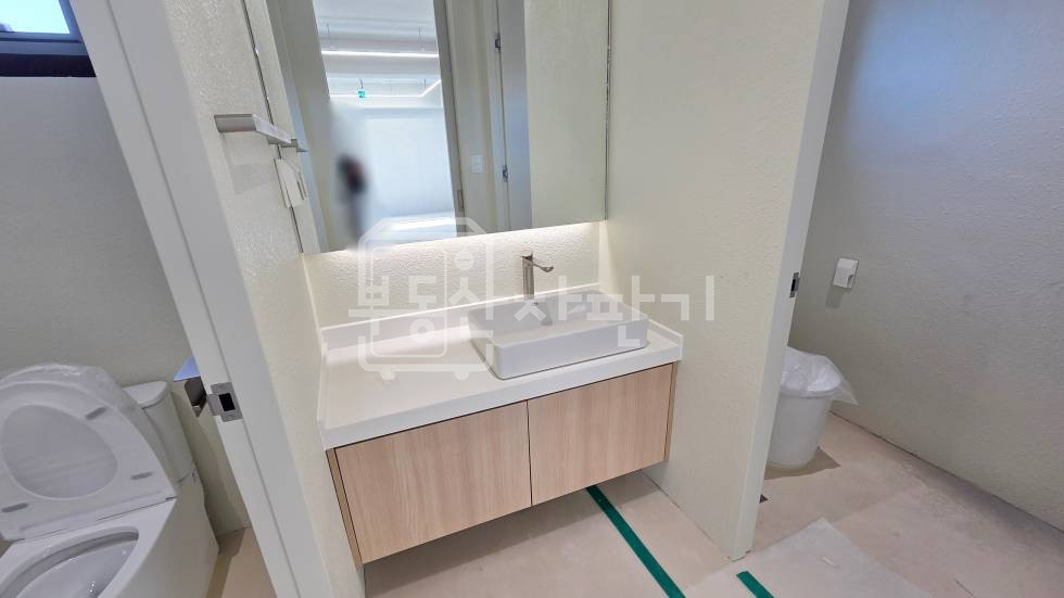 서울 강남구 신사동 무권리, 3호선 압구정역 도보 7분, 역세권, 코너건물 3층임대 월세 매물번호 35246 사진 4