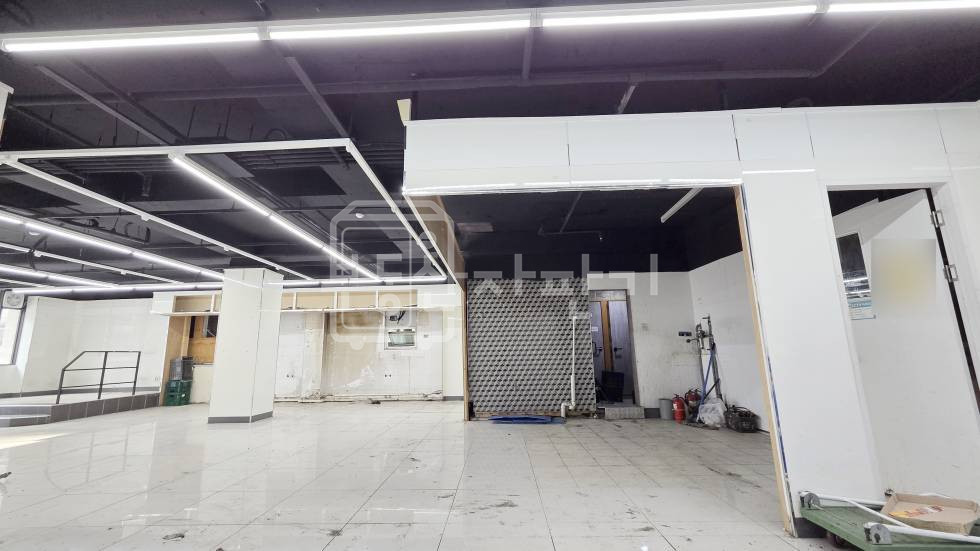 서울 강남구 청담동 무권리, 압구정로데오역 도보 3분, 지하 1층 임대 월세 매물번호 35761 사진 5