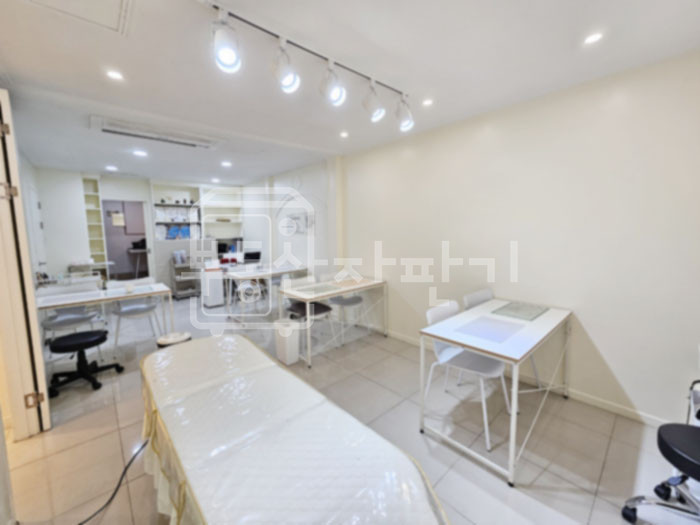 서울 강남구 논현동 강남구청역 2분, 초역세권, 1층 임대 월세 매물번호 28588 사진 2