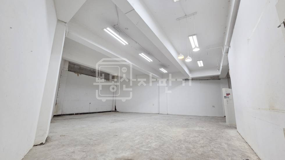 서울 강남구 신사동 무권리, 가로수길 인근, 지하 1층 임대 월세 매물번호 35653 사진 3