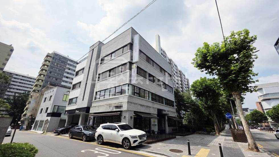 서울 강남구 대치동 대치2동성당 인근, 대로변 지하1층~지상1층 임대 월세 매물번호 35795 사진 1
