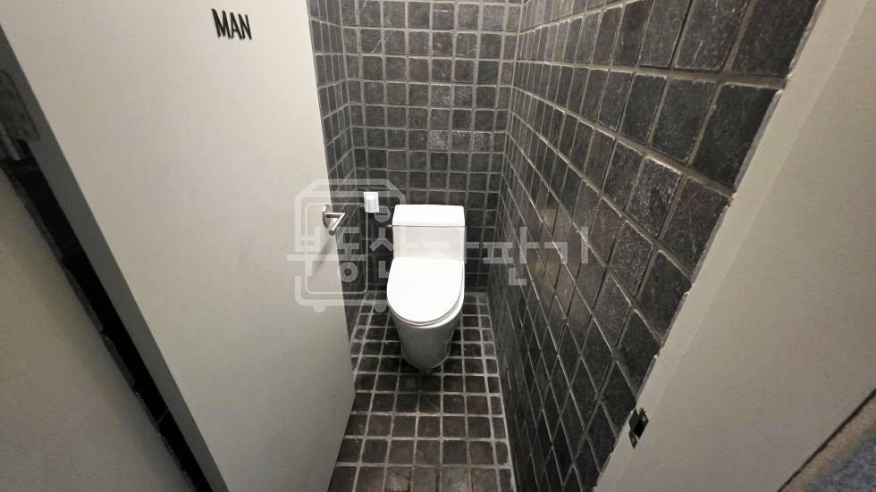 서울 강남구 청담동 무권리, 압구정로데오역 3분, 초역세권, 지하1층 임대 월세 매물번호 35808 사진 6