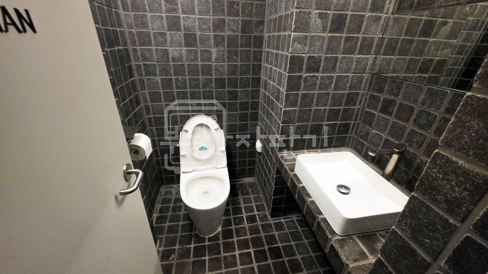 서울 강남구 청담동 무권리, 압구정로데오역 3분, 초역세권, 지하1층 임대 월세 매물번호 35808 사진 7