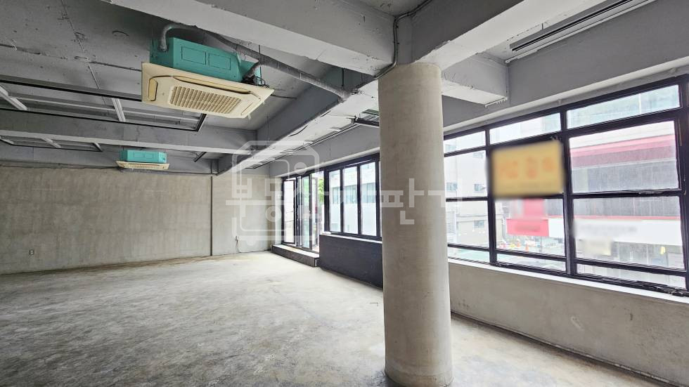 서울 강남구 신사동 무권리, 가로수길 인근, 신사역 8분, 역세권, 이면도로 2층 임대 월세 매물번호 30637 사진 3