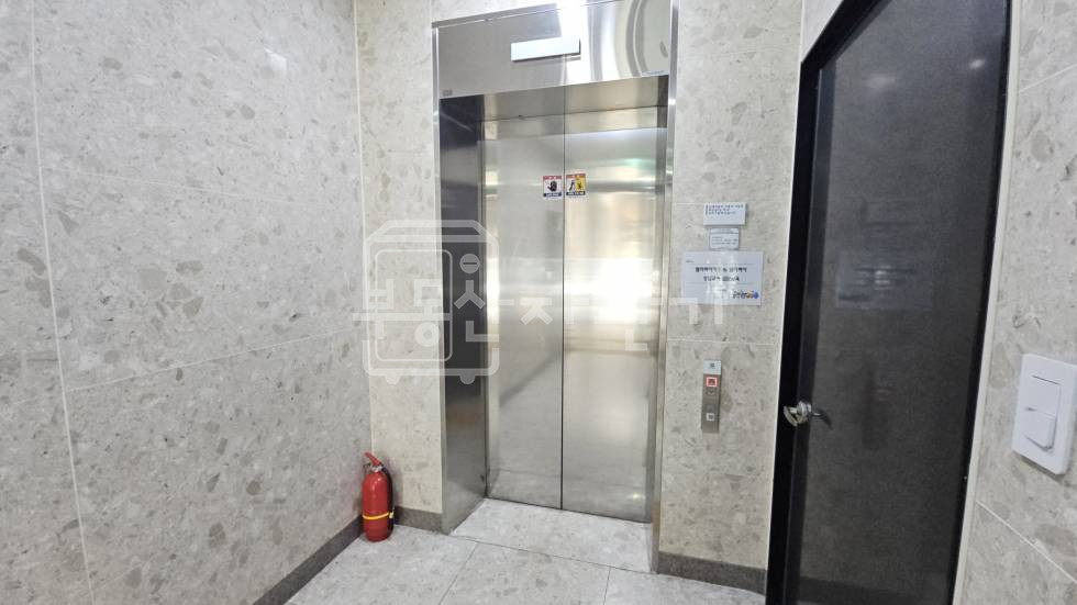 서울 서초구 서초동 무권리, 남부터미널역 도보 4분, 역세권, 코너건물, 지하2층 임대 월세 매물번호 35434 사진 6