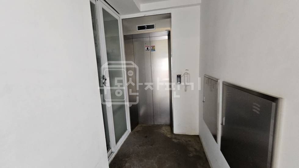 서울 강남구 청담동 무권리, 학동사거리 인근, 이면도로, 1층 임대 월세 매물번호 30550 사진 4