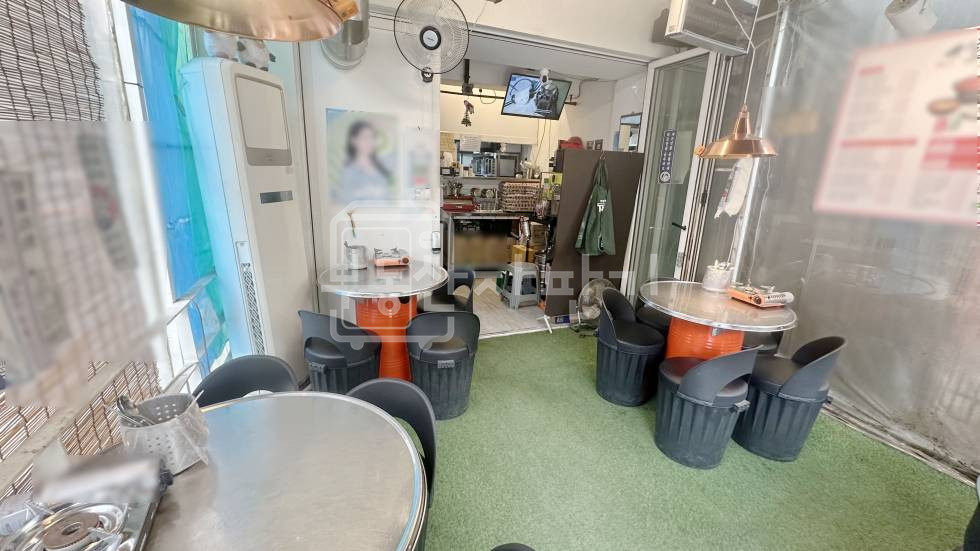 서울 강남구 논현동 논현역 6분, 역세권, 1층 임대 월세 매물번호 34091 사진 1