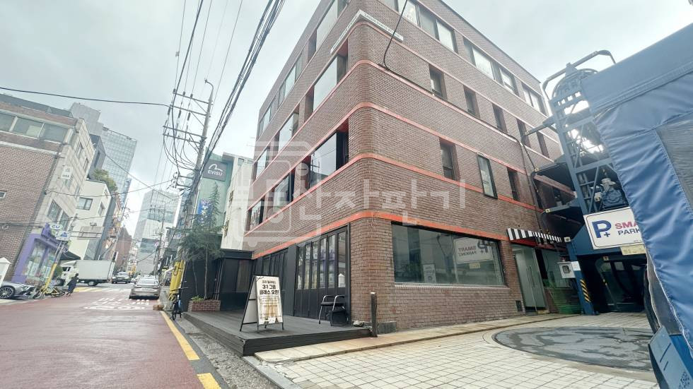 서울 강남구 신사동 무권리,신사동 가로수길 인근, 지하 1층 임대 월세 매물번호 21996 사진 1