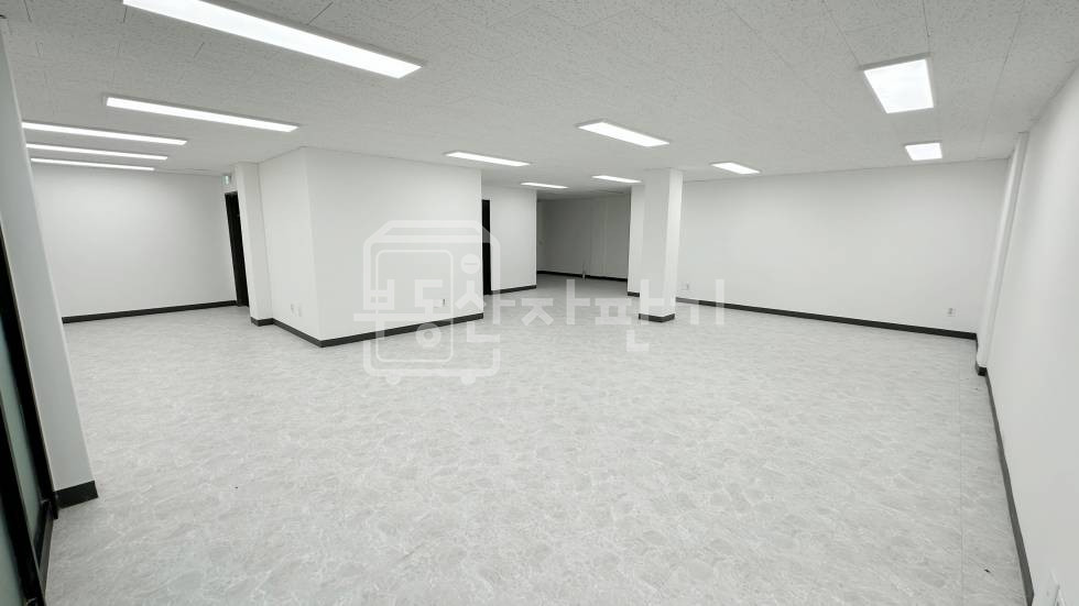 서울 강남구 삼성동 무권리,삼성중앙역 3분,초역세권, 지하 1층 임대 월세 매물번호 21211 사진 4