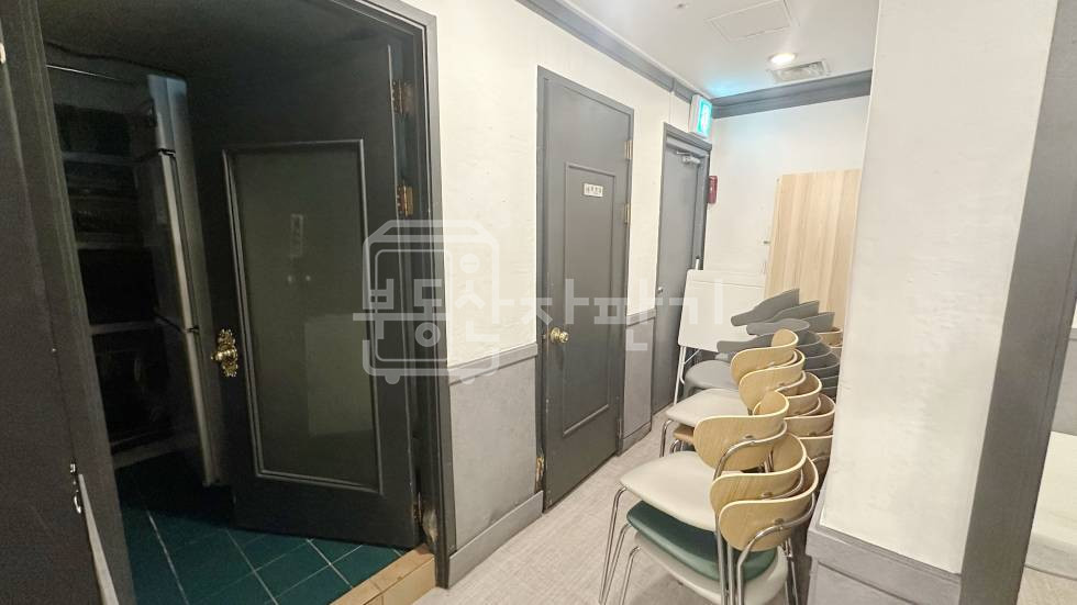 서울 강남구 논현동 무권리,언주역 1분,초역세권, 지하 1층 임대 월세 매물번호 35134 사진 5