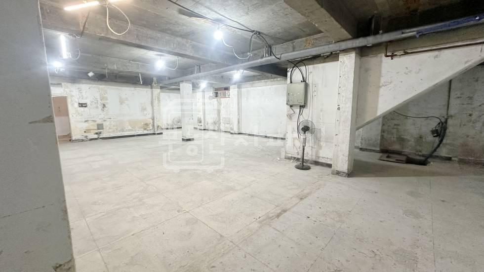 서울 강남구 도곡동 무권리, 양재역 4분,역세권, 지하 1층 임대 월세 매물번호 31555 사진 2