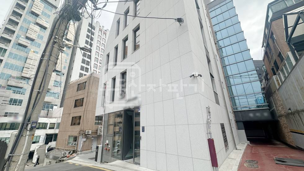 서울 강남구 논현동 무권리,신사역 1분,초역세권,지하 2층 임대 월세 매물번호 34959 사진 1