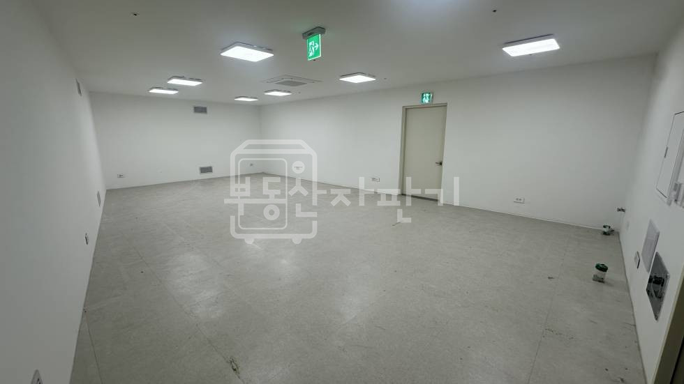 서울 강남구 논현동 무권리,신사역 1분,초역세권,지하 2층 임대 월세 매물번호 34959 사진 2
