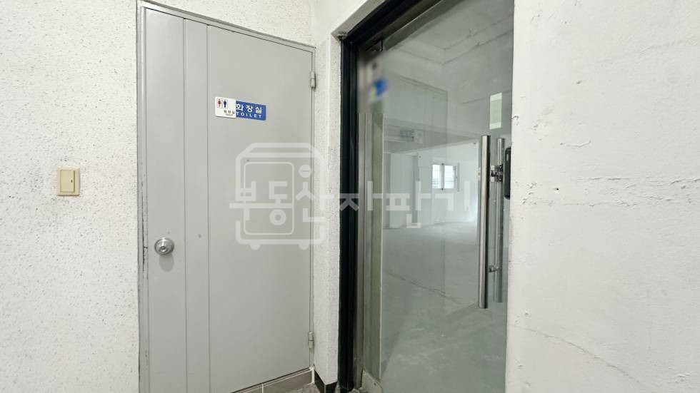 서울 강남구 논현동 무권리,논현역 7분,역세권 2층 임대 월세 매물번호 27971 사진 1