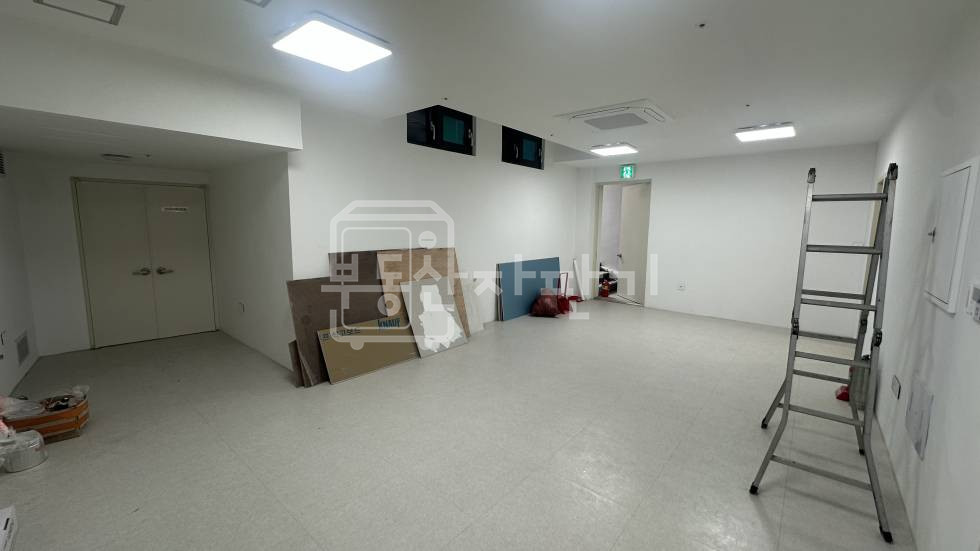 서울 강남구 논현동 무권리,신사역 1분,초역세권, 지하 1층 임대 월세 매물번호 34958 사진 2