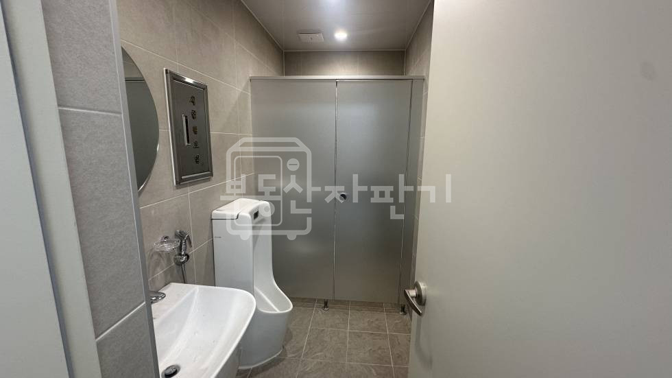 서울 강남구 논현동 무권리,신사역 1분,초역세권, 지하 1층 임대 월세 매물번호 34958 사진 5