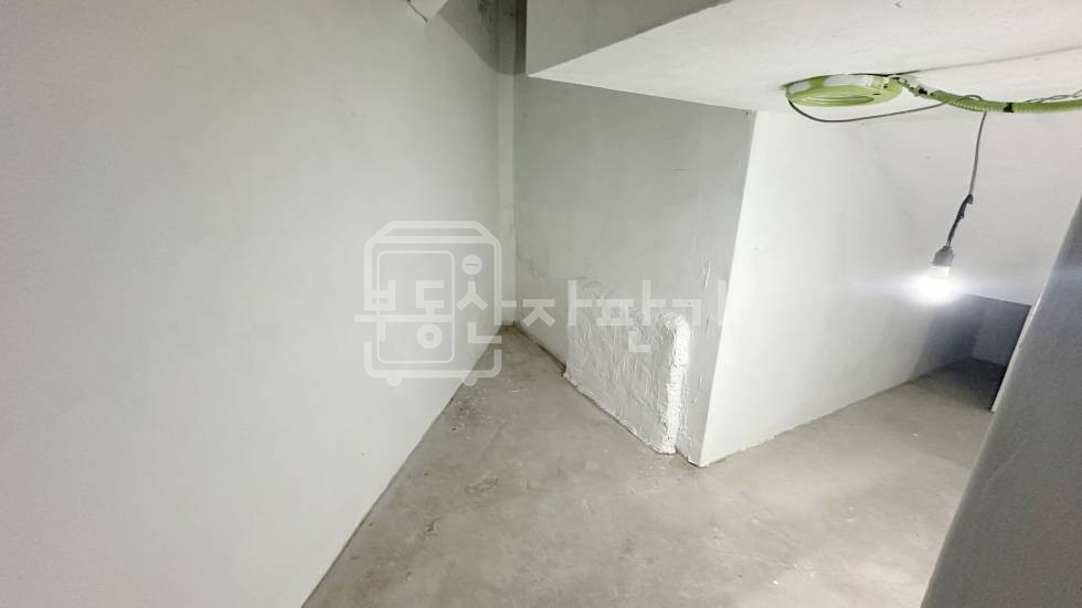 서울 강남구 도곡동 무권리, 양재역 7분, 지하 1층 임대 월세 매물번호 34220 사진 2