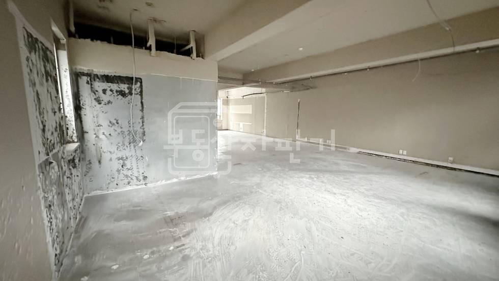 서울 강남구 역삼동 무권리, 도곡1동주민센터사거리 인근, 2층 임대 월세 매물번호 32103 사진 1