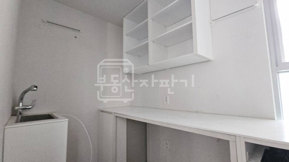 서울 서초구 서초동 무권리, 교대역 도보 7분, 역세권, 이면도로, 1층 임대 월세 매물번호 35415 사진 4