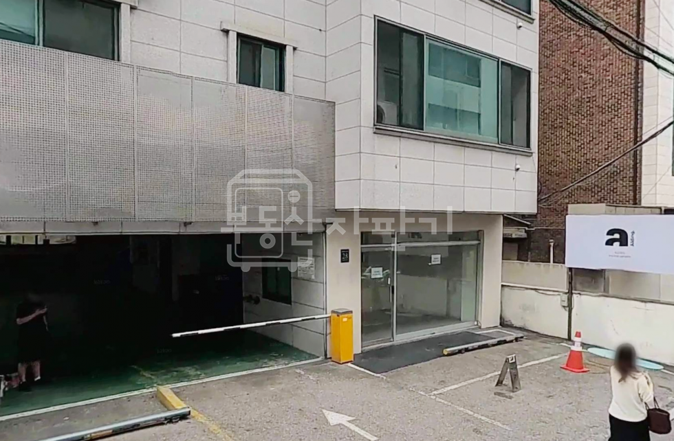 서울 강남구 논현동 무권리, 초역세권, 논현역 3분, 1층 임대 월세 매물번호 35839 사진 2