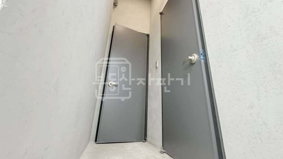 서울 강남구 논현동 무권리,신논현역 6분,역세권, 지하 2층 임대 월세 매물번호 35493 사진 3