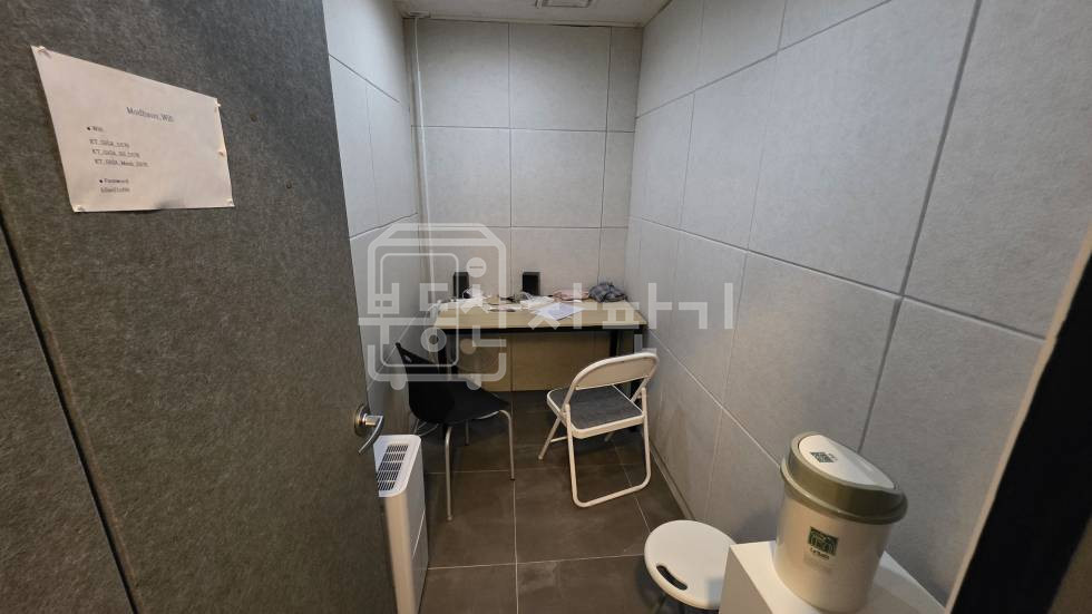 서울 강남구 논현동 무권리, 더블역세권, 안무연습실, 대로변 , 코너건물, 지하1층, 임대 월세 매물번호 33054 사진 8