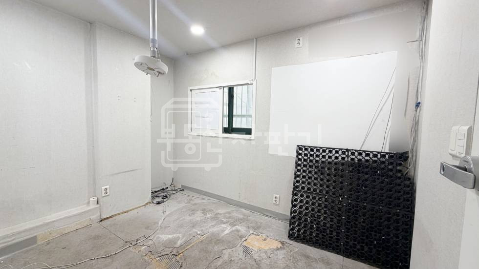 서울 강남구 논현동 무권리, 선정릉역 7분, 역세권 1층 임대 월세 매물번호 35993 사진 5