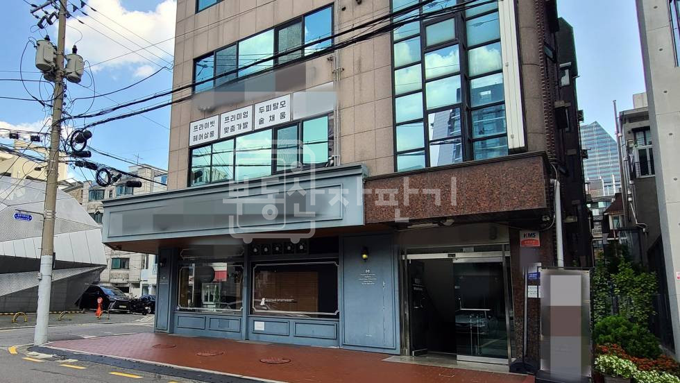 서울 강남구 역삼동 무권리, 언주역 1분거리 역세권, 1층 상가 월세 매물번호 35850 사진 1