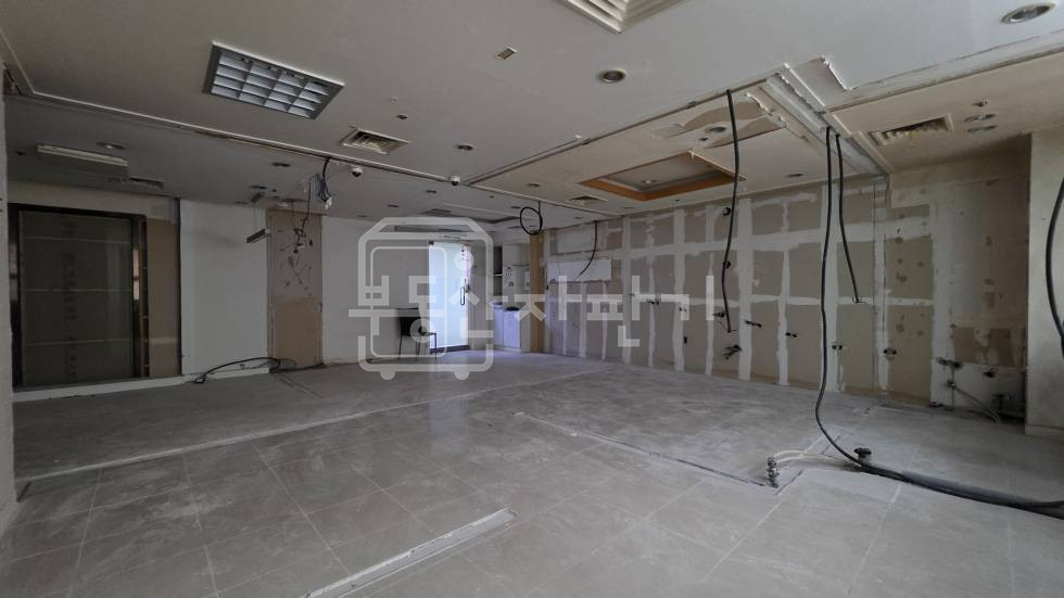 서울 강남구 역삼동 무권리, 역삼역 3분, 신일유토빌 단지내 상가 2층 임대 월세 매물번호 35750 사진 7
