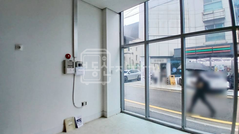 서울 서초구 양재동 무권리, 언남중학교 인근 , 1층 임대 월세 매물번호 35774 사진 2