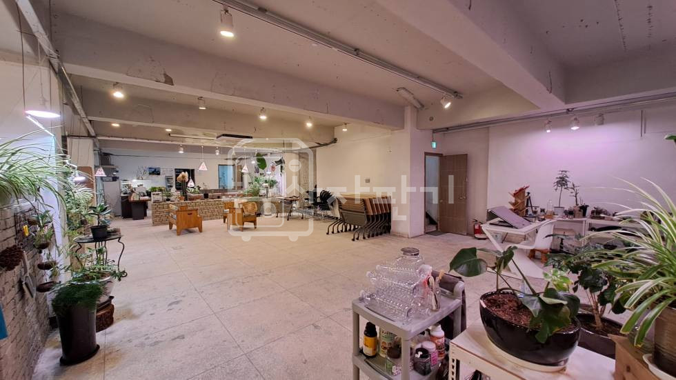 서울 강남구 역삼동 무권리, 역삼역 도보 7분, 역세권, 지하1층 임대 월세 매물번호 31052 사진 2