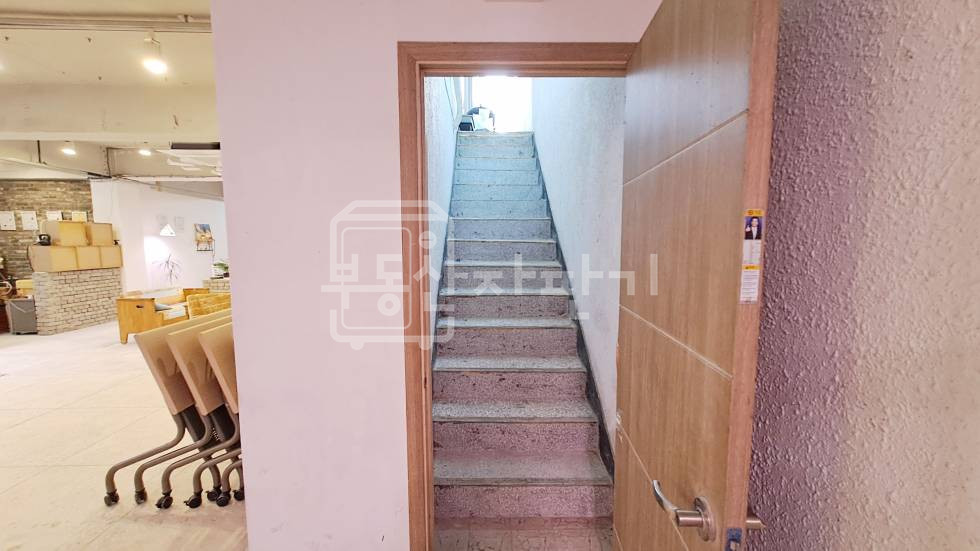 서울 강남구 역삼동 무권리, 역삼역 도보 7분, 역세권, 지하1층 임대 월세 매물번호 31052 사진 11