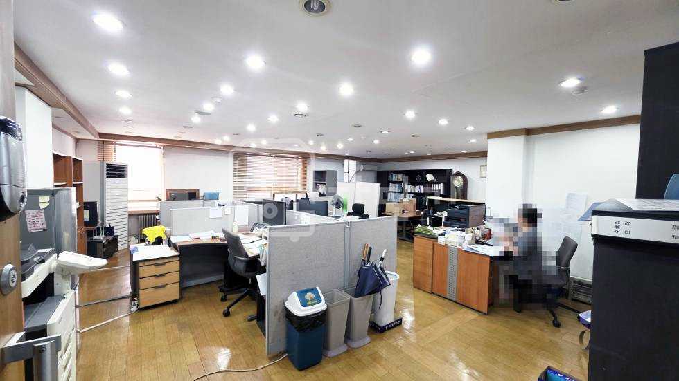 서울 강남구 논현동 무권리, 을지대학병원 인근, 대로변, 5층 임대 월세 매물번호 35476 사진 2