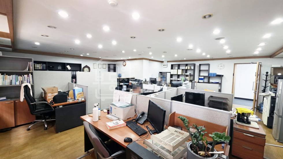 서울 강남구 논현동 무권리, 을지대학병원 인근, 대로변, 5층 임대 월세 매물번호 35476 사진 3