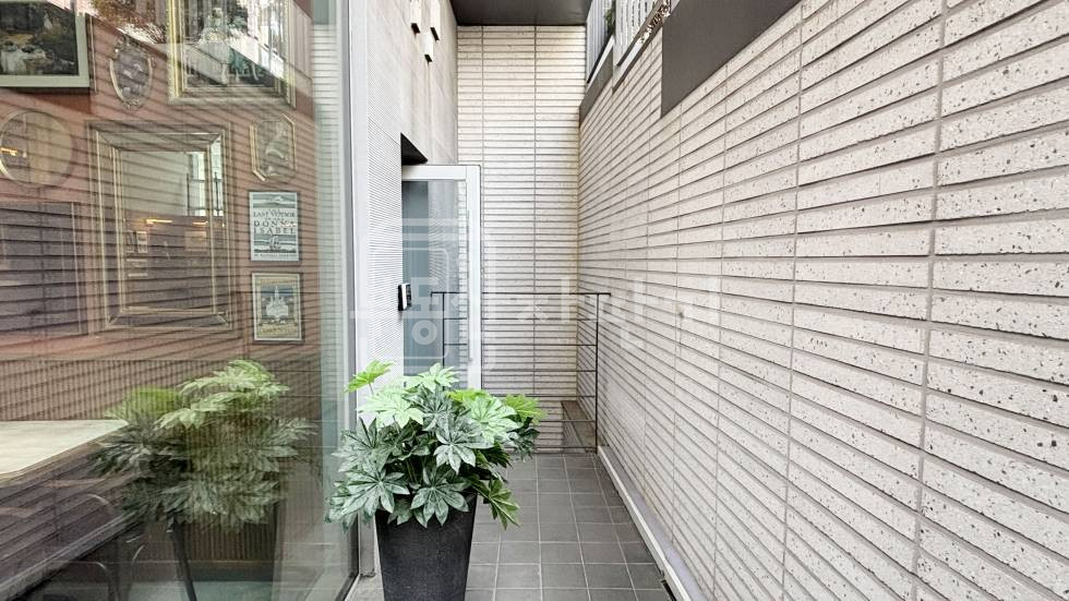 서울 강남구 논현동 무권리, 7호선 학동역 7분, 역세권, 1층 임대 월세 매물번호 35260 사진 12
