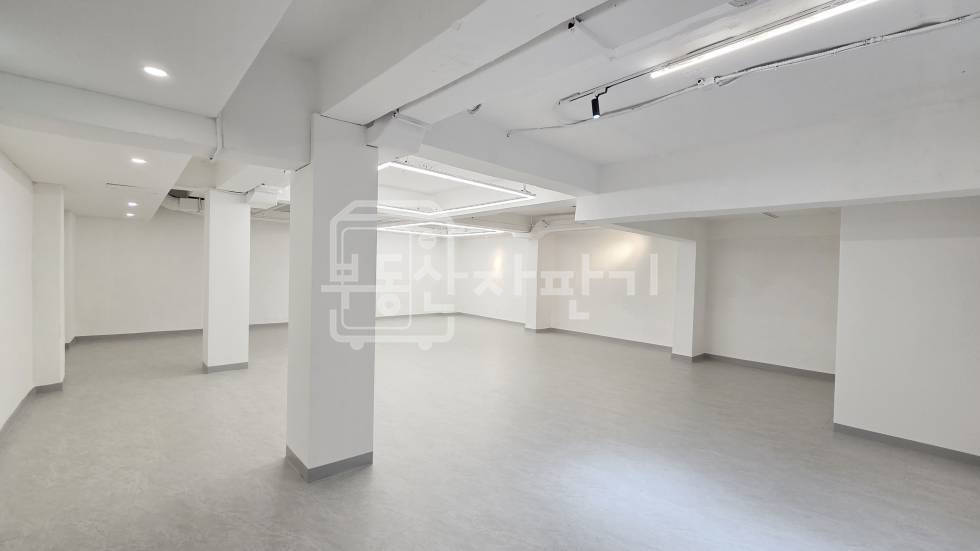 서울 강남구 청담동 무권리 강남구청역 도보 3분 초역세권, 지하 1층 임대 월세 매물번호 28079 사진 3