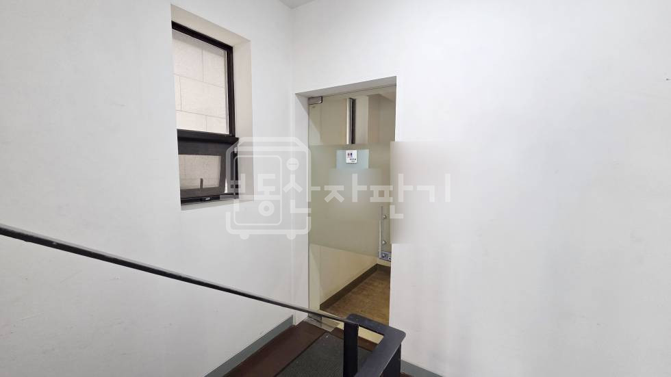 서울 강남구 청담동 무권리 강남구청역 도보 3분 초역세권, 지하 1층 임대 월세 매물번호 28079 사진 8