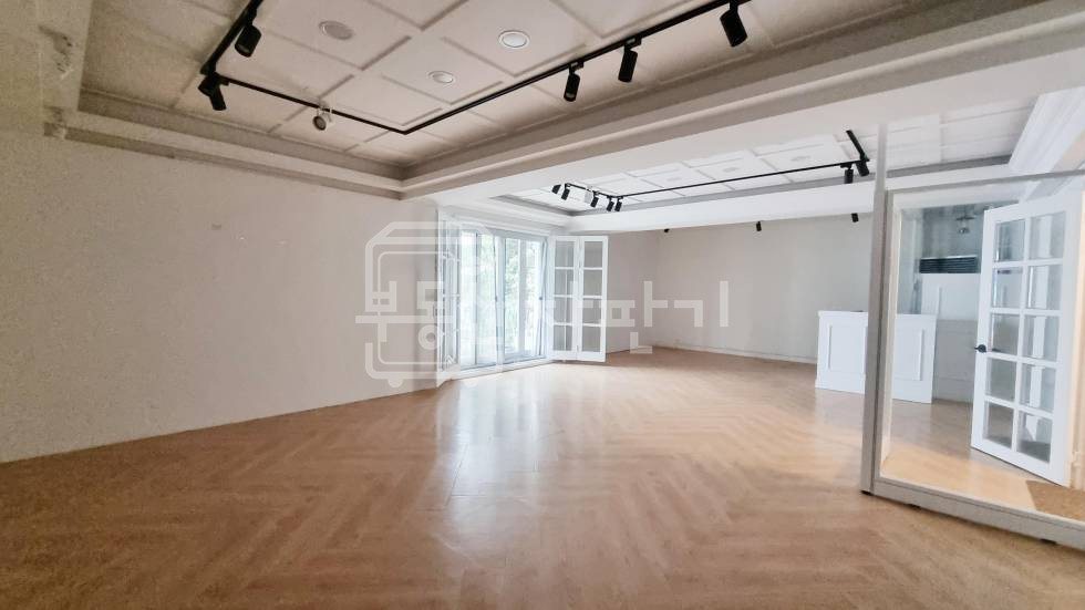 서울 강남구 청담동 무권리, 압구정로데오역 9분, 역세권, 3층 임대 월세 매물번호 31566 사진 3