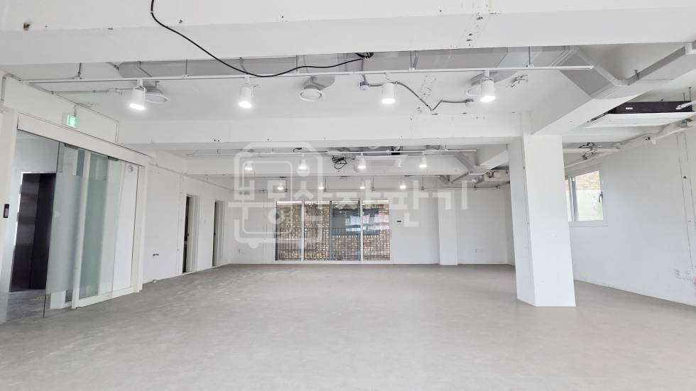 서울 강남구 역삼동 무권리, 역삼역 도보 7분, 역세권, 이면도로, 2층~3층 월세 매물번호 35036 사진 3