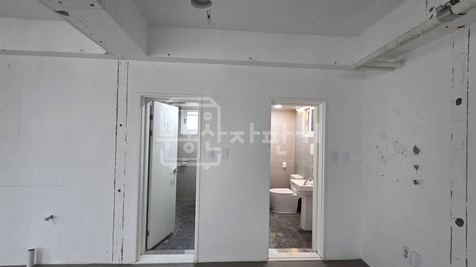 서울 강남구 역삼동 무권리, 역삼역 도보 7분, 역세권, 이면도로, 2층~3층 월세 매물번호 35036 사진 11