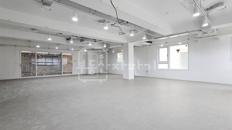 서울 강남구 역삼동 무권리, 역삼역 도보 7분, 역세권, 이면도로, 2층 임대 월세 매물번호 35031 사진 2