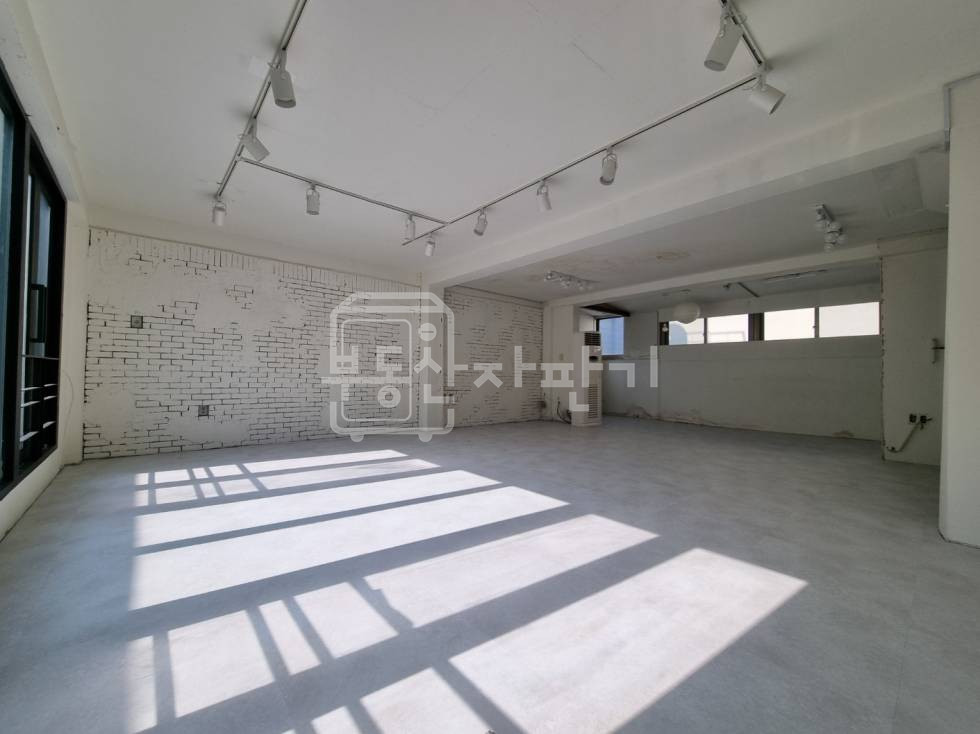 서울 강남구 신사동 무권리, 도산공원 인근, 3층 임대 월세 매물번호 32388 사진 4
